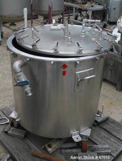 USED: Mixing can for an HDM100 (Ross) 100 gallon, 304 stainless steel,jacketed. 34" diameter x 28" straight side, flat bolt-on top, flatbottom. Includes follower plate. Openings: top (3) 1-1/2" NPT, ...