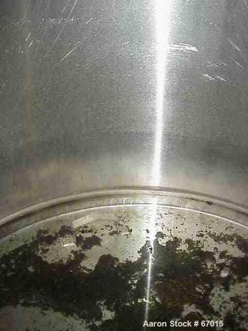 USED: Mixing can for an HDM100 (Ross) 100 gallon, 304 stainless steel,jacketed. 34" diameter x 28" straight side, flat bolt-on top, flatbottom. Includes follower plate. Openings: top (3) 1-1/2" NPT, ...
