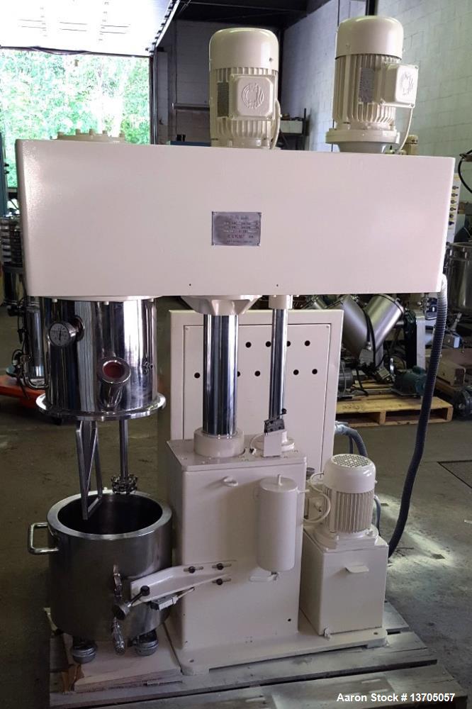 Used 15 Liter Hongyun Vacuum, Jacketed Double Planetary PowerMixer, Stainless Steel Model DLH-15. 15 Liter working capacity. Stainless Steel construction. 12" diameter x 12" deep stainless jacketed m...