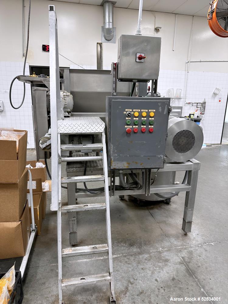 Used Tonelli 200 Liter Stainless Steel Universal 2000 Vertical Twin Tool Pressur