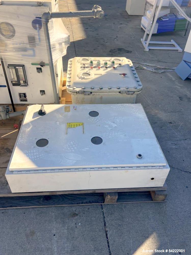 Used Ross Vacuum Mixer, Model PVM10. 10 gallon capacity. Triple shaft. Explosion proof. 3/60/480V. Previously used for chemicals.