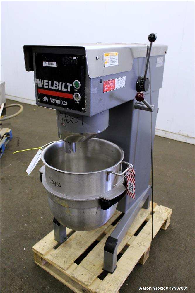 Used Welbilt Varimixer, 40 Quart (10 Gallon), Model W40. Manual speed range 60-280 rpm. Driven by a 3hp, 3/60/220/440 volt, 1725 rpm motor. Manual speed change, manual bowl lift, and operator control...