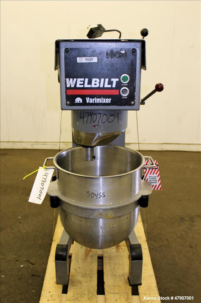 Used Welbilt Varimixer, 40 Quart (10 Gallon), Model W40. Manual speed range 60-280 rpm. Driven by a 3hp, 3/60/220/440 volt, 1725 rpm motor. Manual speed change, manual bowl lift, and operator control...