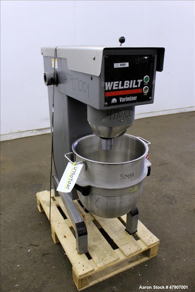 Used Welbilt Varimixer, 40 Quart (10 Gallon), Model W40. Manual speed range 60-280 rpm. Driven by a 3hp, 3/60/220/440 volt, 1725 rpm motor. Manual speed change, manual bowl lift, and operator control...