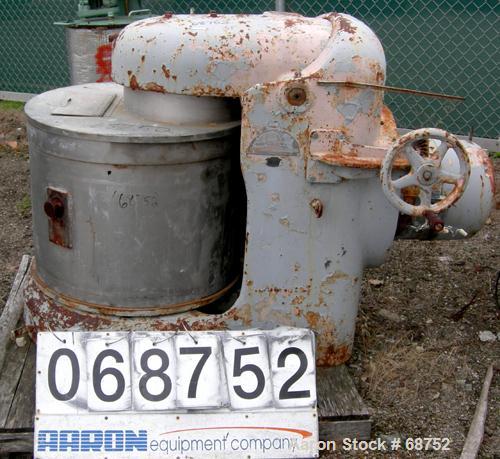 USED:Day pony mixer size 3. Working capacity 50 gallon, total 53gallon. (3) 28" diameter x 20" deep non-jacketed 301 stainless steelmixing cans. (4) 2" wide x 1/2" thick bolt-on paddles. Lift off cov...