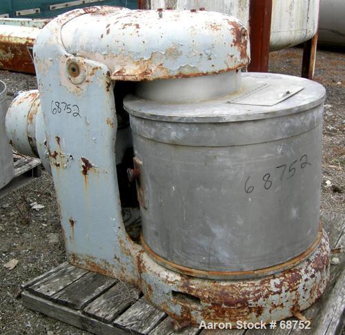 USED:Day pony mixer size 3. Working capacity 50 gallon, total 53gallon. (3) 28" diameter x 20" deep non-jacketed 301 stainless steelmixing cans. (4) 2" wide x 1/2" thick bolt-on paddles. Lift off cov...