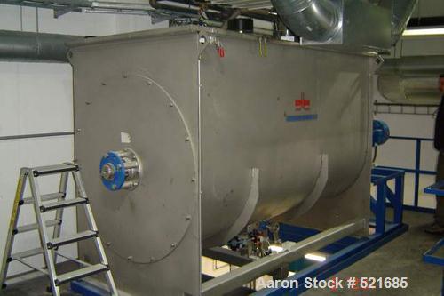 USED: EMDE ribbon blender, type DSM2000. Material of construction isstainless steel on product contact parts. 70 cu ft (2000 liter)capacity. Non-jacketed, not rated for vacuum. One removable end.Sing...