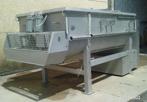Used Karl Schnell Twin Shaft Ribbon Mixer. All stainless steel, capacity 1190 gallons (4,500 liters). Bowl dimensions 5'3" long x 9'5" wide x 3'3" deep (1600 mm long x 2900 mm wide x 1000 mm deep). (...
