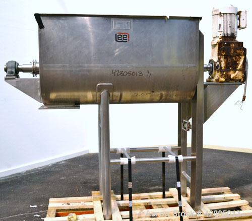 Used Lee Industries Double Spiral Ribbon Blender, 27.8 Cubic Feet (1200 Pound) Working Capacity, Model 1200TDR, 316 Stainless Steel. #4 Finish Non-jacketed trough 30 wide x 60 long x 32 deep. Open to...