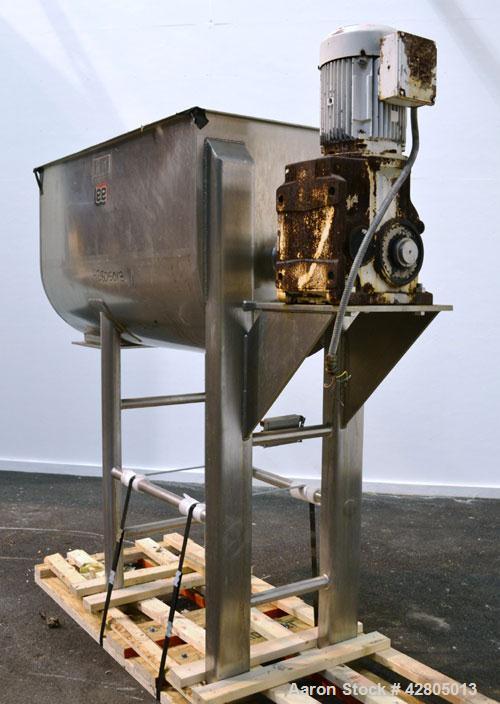 Used Lee Industries Double Spiral Ribbon Blender, 27.8 Cubic Feet (1200 Pound) Working Capacity, Model 1200TDR, 316 Stainless Steel. #4 Finish Non-jacketed trough 30 wide x 60 long x 32 deep. Open to...