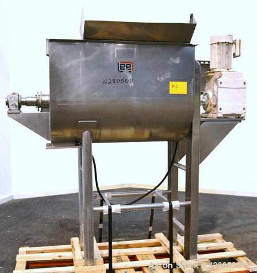 Used Lee Industries Double Spiral Ribbon Blender, 22.2 Cubic Feet (900 Pound) Working Capacity, Model 900TDR, 316 Stainless Steel. #4 Finish Non-jacketed trough 30’’ wide x 48’’ long x 32’’ deep. Ope...
