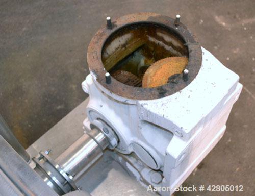 Used Lee Industries Double Spiral Ribbon Blender, 22.2 Cubic Feet (900 Pound) Working Capacity, Model 900TDR, 316 Stainless Steel. #4 Finish Non-jacketed trough 30’’ wide x 48’’ long x 32’’ deep. Ope...