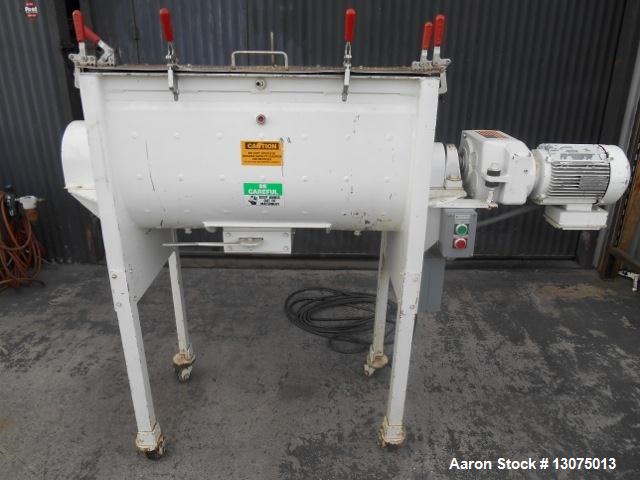 Used Munson, Model HDI 1/2-3 Jacketed Ribbon Blender. Stainless Steel Contact Parts, 3 HP drive. S/N 12895-A, body is 36" x 22" wide x 20" deep.