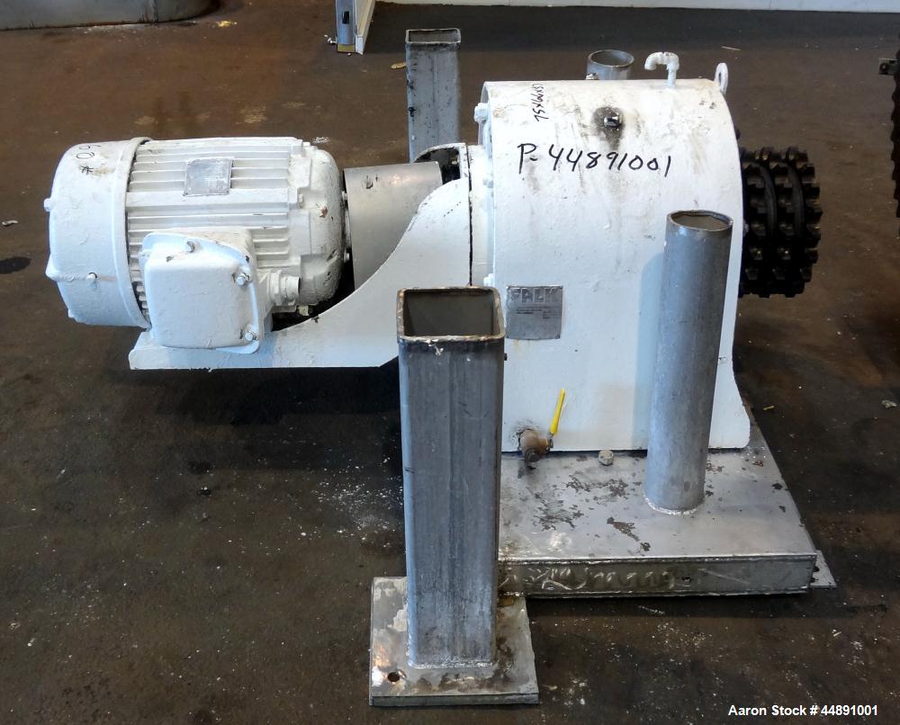 Used Mueller Double Spiral Ribbon Blender, 220 cubic feet working capacity, 304 stainless steel.  304 Stainless steel non-code dimple jacketed trough 60" wide x 129" long x approximately 60" deep, ra...