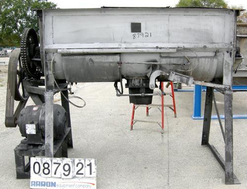 Used Robinson Double Spiral Ribbon Blender, Size 7, 44 Cubic Feet Working Capacity, Carbon Steel. Jacketed trough 30" wide x 96" long x approximately 35" deep, no rating. 5" diameter shaft, inner rib...