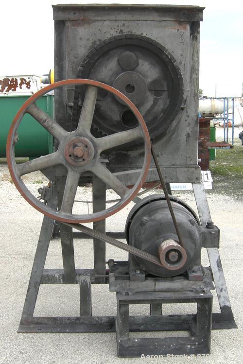 Used Robinson Double Spiral Ribbon Blender, Size 7, 44 Cubic Feet Working Capacity, Carbon Steel. Jacketed trough 30" wide x 96" long x approximately 35" deep, no rating. 5" diameter shaft, inner rib...