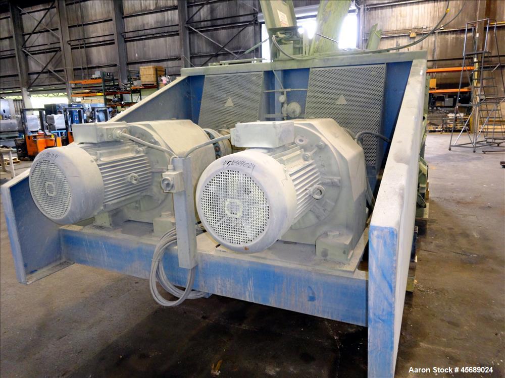 Used Van den Berg BMW Ribbon Blender, Model 1000-V-Omega, 304 Stainless Steel, Approximate 176 Cubic Feet. 5000 Liter maximum capacity. Non-jacketed trough approximate 129" long x 79" wide x 35" deep...