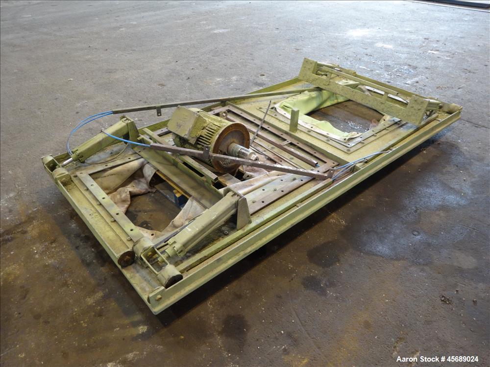 Used Van den Berg BMW Ribbon Blender, Model 1000-V-Omega, 304 Stainless Steel, Approximate 176 Cubic Feet. 5000 Liter maximum capacity. Non-jacketed trough approximate 129" long x 79" wide x 35" deep...