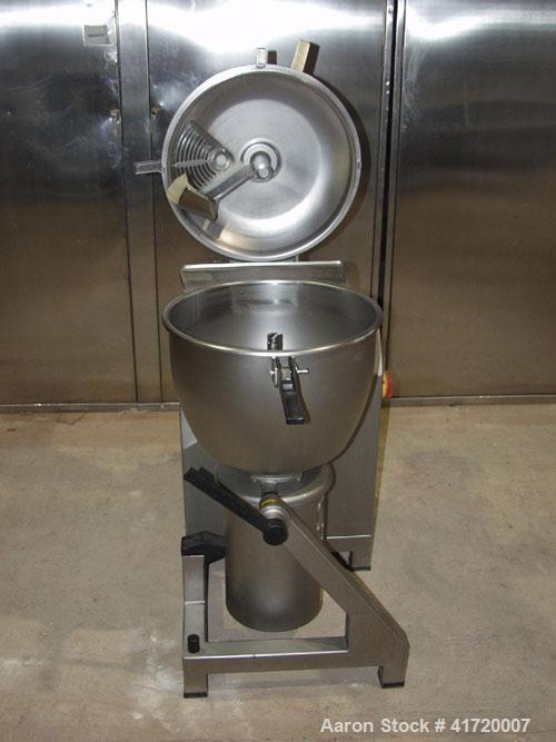 Used Stephan UM 60 E/S Universal Mixer/Cutter. Stainless steel, capacity 15.9 gallons (60 liters), mixing speeds 1500/3000 rpm, 50 hz. Built in 1995.