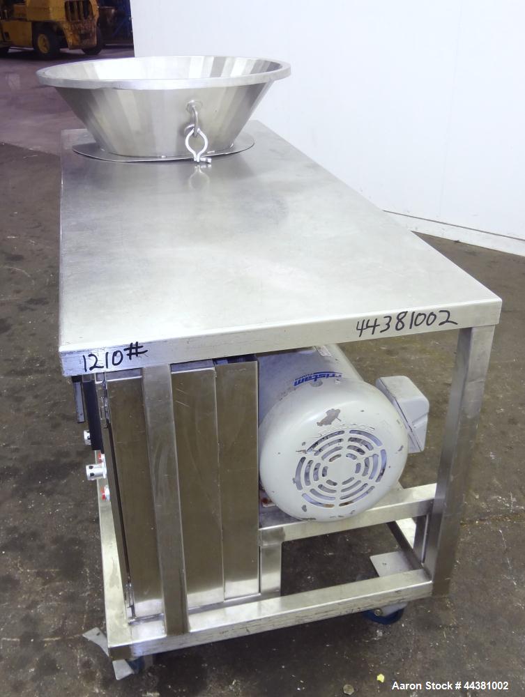 Used Fristam Model 20-53 Powder Mixing System. Induction rate powders: 160-220 pounds per minute. Induction rate thickeners: 4-9 pounds per minute. Liquid flow: 100-140 gallons per minute. Consisting...