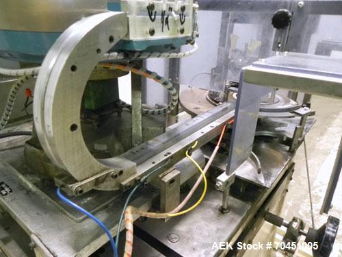 Used Haumiller Stainless Steel (6) Pocket Spray Tip Applicator. Single Hammer, 16” vibratory feeder bowl. Approximate 24” x 24” x 12” deep hopper. Allen Bradley Panel View 1000.