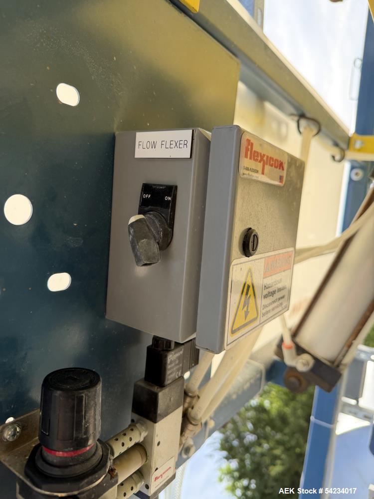 Used Flexicon Loader with ChainVey System.