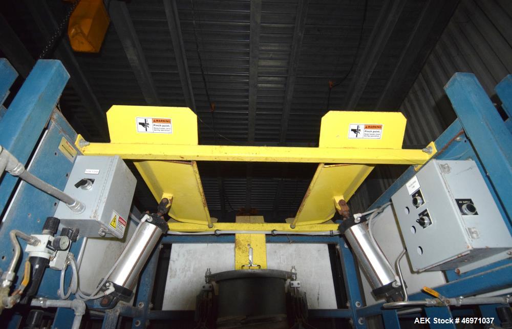 Used Flexicon BFH-C-X Half Frame. Includes (2) air operated bag holders, (1) Tele-Tube telescoping tube, (1) Salina Vortex slide valve, (1) Flexicon agitated hopper, (1) ball valve. Mounted on a carb...