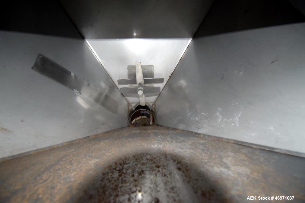 Used Flexicon BFH-C-X Half Frame. Includes (2) air operated bag holders, (1) Tele-Tube telescoping tube, (1) Salina Vortex slide valve, (1) Flexicon agitated hopper, (1) ball valve. Mounted on a carb...