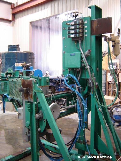 USED: Stone Container model US 2000 ultra sonic valve bag sealer with low hours. Hour meter 868 hours.