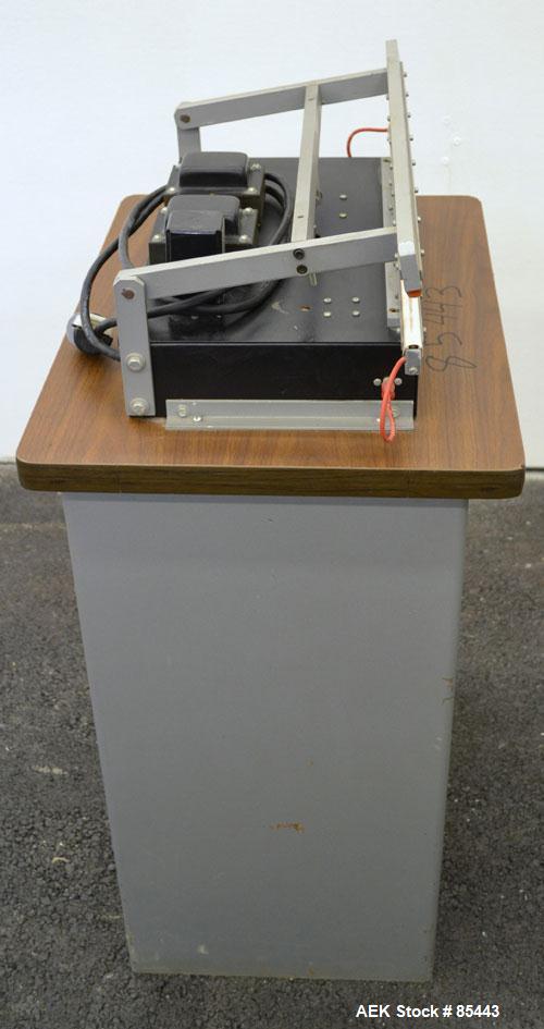 Used Vertrod Thermal Horizontal Impulse Heat Sealing Machine, Model 20A/CAB. Approximate 21" long x 1/2" wide seal area.Manually adjustable heat setting, 1/60/115/120 Volt, 960 Watt. Foot pedal opera...