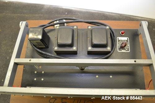 Used Vertrod Thermal Horizontal Impulse Heat Sealing Machine, Model 20A/CAB. Approximate 21" long x 1/2" wide seal area.Manually adjustable heat setting, 1/60/115/120 Volt, 960 Watt. Foot pedal opera...