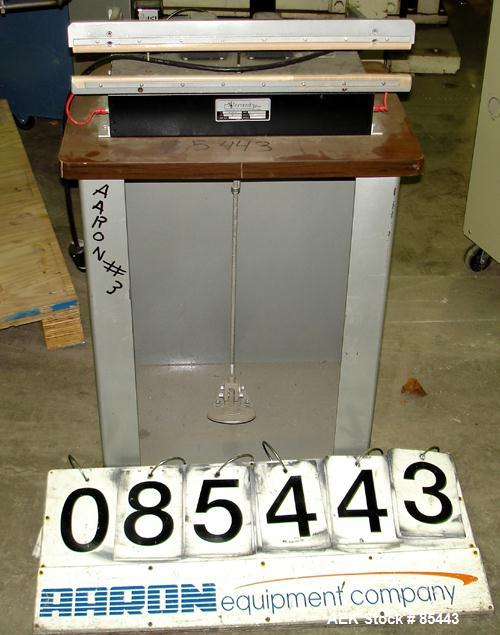 Used Vertrod Thermal Horizontal Impulse Heat Sealing Machine, Model 20A/CAB. Approximate 21" long x 1/2" wide seal area.Manually adjustable heat setting, 1/60/115/120 Volt, 960 Watt. Foot pedal opera...