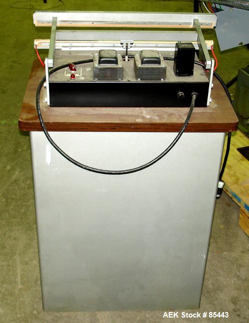 Used Vertrod Thermal Horizontal Impulse Heat Sealing Machine, Model 20A/CAB. Approximate 21" long x 1/2" wide seal area.Manually adjustable heat setting, 1/60/115/120 Volt, 960 Watt. Foot pedal opera...