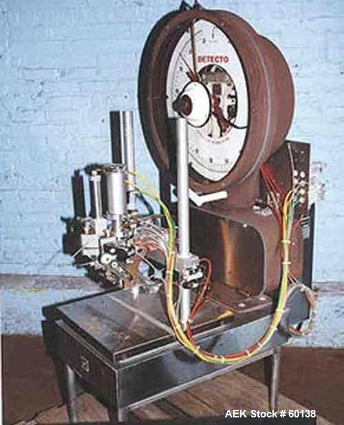 USED: Head liquid box scale filler, model 1000CISD2. T304 stainless steel contact parts. Nozzle 1/2" diameter x 1" deep. Filling nozzle head maximum height up to 23". Filling capacity up to 75 pounds...