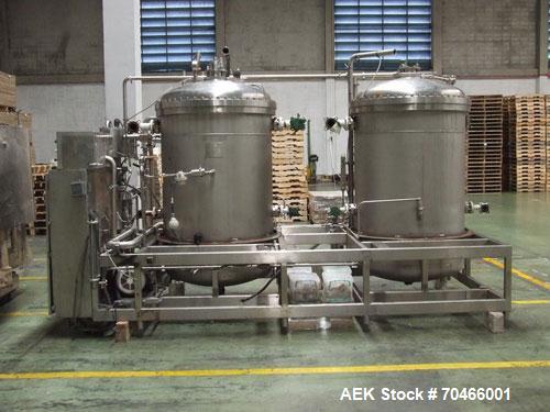 Used Meyer 72 Valve Filler with Angelus 1201 Can Seamer.  Includes Angelus 120L seamer, model 7299469, fitted with 206 EO change parts, retractable 2nd operation cam device, Oulton drive motor, 22 kW...