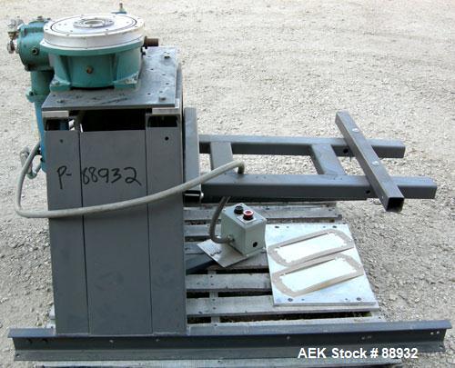 USED: Callanan RF sealing machine, 10 kw, model 100SP. 18" x 24" press, heated upper plate 14" x 20". Equipped with separate grid and plate meters, solid state rectifiers, tube type fast arc suppress...