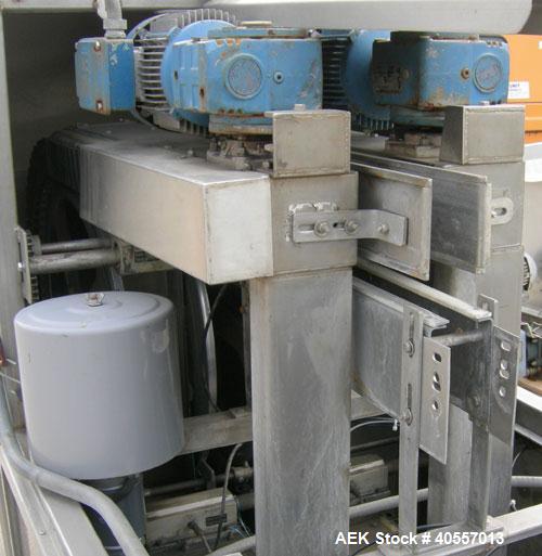 Used Bevco Low Level Bottle Gripper Air Rinser/ Inverter, Model 600, 304 stainless steel. Approximately 400 bottles per minute. Unit is on 12' centers from centerline of wheel to centerline, maximum ...