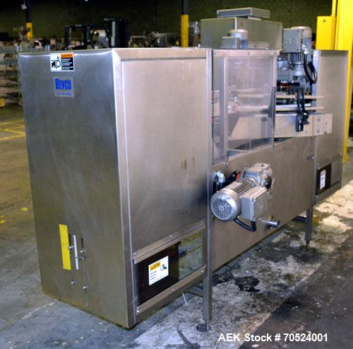 Used Bevco Model M150R Ionized Air Bottle Rinser. Machine can operate at speeds of up to 150 bottle per minute. Is a 2 speed function machine. Has vacuum manifold. Machine uses ionized air. 3/60/460V...