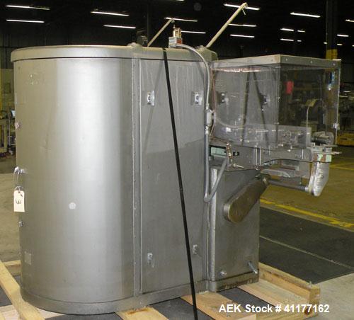 Used U.S. Bottlers Machinery Sanitair Bottle Air Cleaner, Model DS-12, Series #030156. Capable of speeds up to 275 bottles per minute. Has a bottle size range: (Diam) 1" to 4" (Height)up to 14". Last...