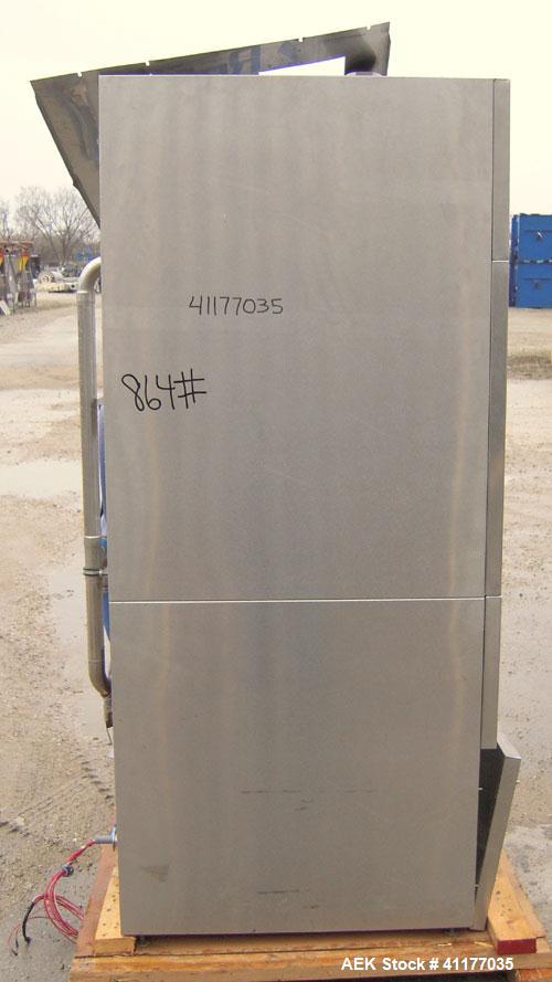 Used Heinicke/Hotpack Floor Glassware Washer, Model H-4100E. 316L stainless steel chamber, 29" wide x 27" deep x 26" high. Power vertical tempered glass door, 8 basket design, 304 stainless steel ext...