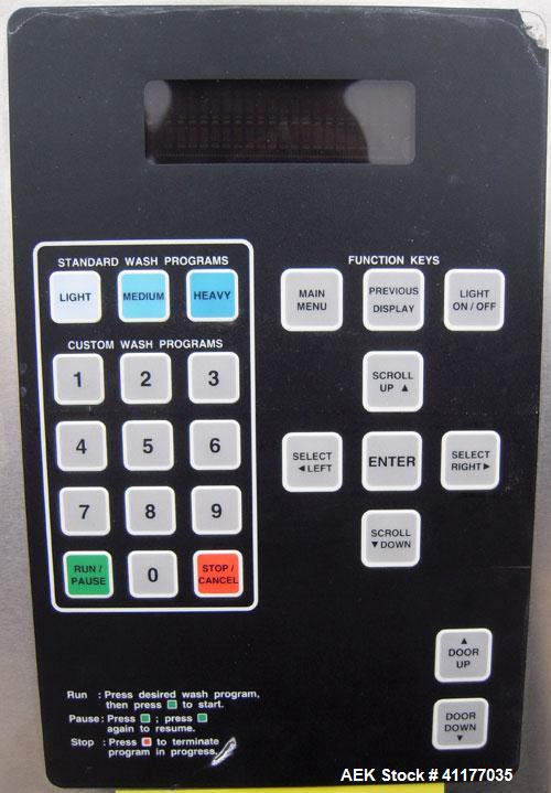 Used Heinicke/Hotpack Floor Glassware Washer, Model H-4100E. 316L stainless steel chamber, 29" wide x 27" deep x 26" high. Power vertical tempered glass door, 8 basket design, 304 stainless steel ext...