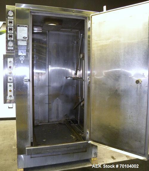 Used LVO Manufacturing Fully Automatic High Volume Pan and Rack Washer, Model RW1548G, Stainless Steel. Wash capacity 48 pans. Hinged front door. Wash area 31’’ wide x 42’’ deep x 77’’ high. Natural ...