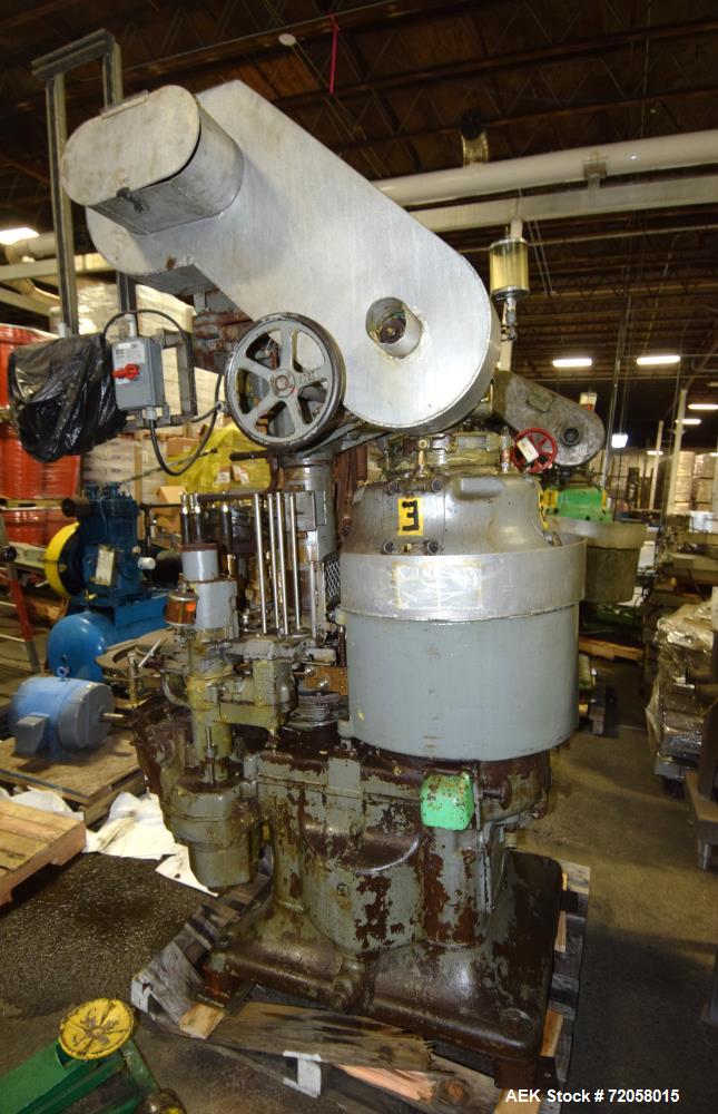 Used American Can (4) Head Can Closing Machine, Model 458-4DS. Set up for 300x407 cans, disc infeed with spring loaded topper, turret & outer rail steam flow, 211-307 seaming heads, disc discharge.
