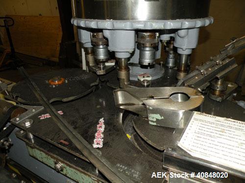 Used Consolidated TG-6-15 Rotary Chuck Capper