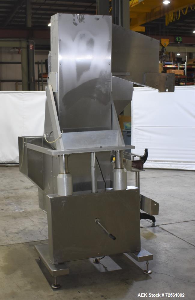 Used- Aesus Model Delta Chuckcap Automatic Single Chuck Capper. Capable of speeds up to 60 containers per minute. Has interm...