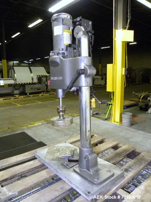 Used Swan-Matic Cap Master Single Cycle Bench Top Capper, Model C300. Up to 40 caps per minute. Driven by a 1/4 hp, 90 volt, 1750 rpm DC motor with a Swan-Matic model C302E controller. Manual adjusta...