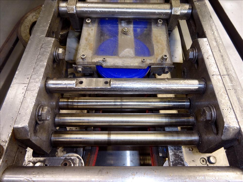 Used Del Packaging SRC Overcapper with Extended Lid Magazine