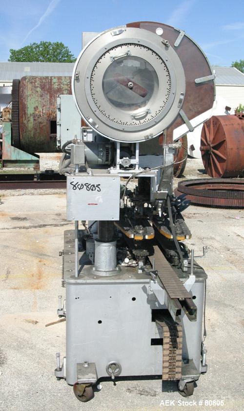 Used Resina Model U-30 Inline Quill Style Capper. Manufacturer rates at up to approximately 250 caps per minute on 13 mm to 38 mm or 43 mm to 70 mm cap size ranges, depending on change parts. This mo...