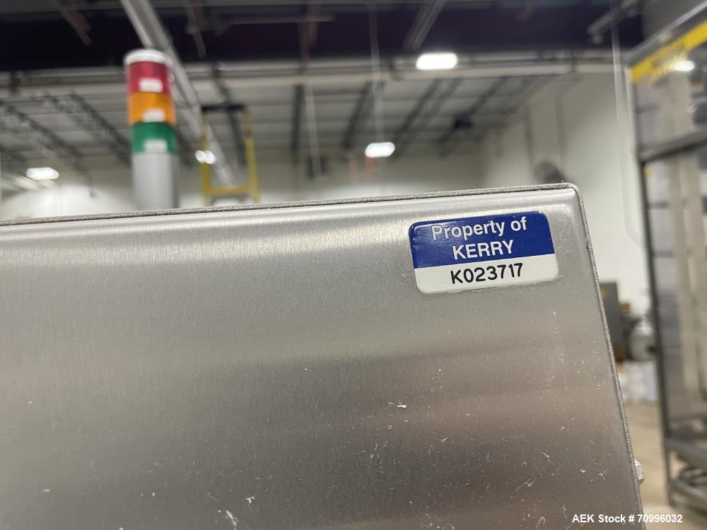 Used Pillar Model Unifoiler, compact, air cooled induction sealing system from 0 to 120 feet per minute with number of product per minute - depending on materials and application. Equipped with 4kw a...