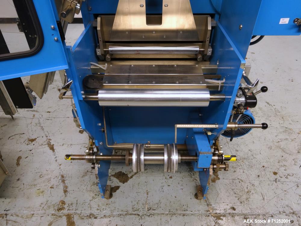 Used Jones Model Legacy Automatic Bottle Load Horizontal Glue Pharmaceutical Ca
